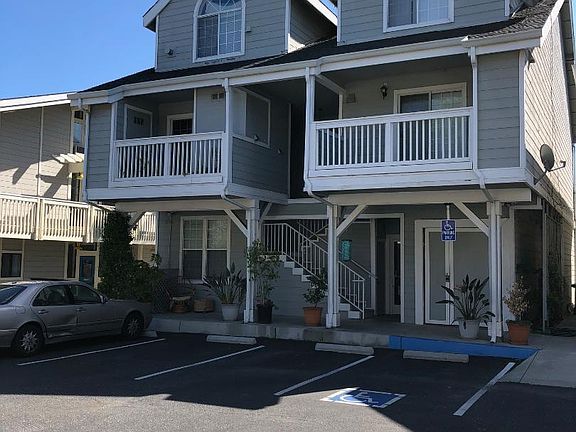 2nd image of 10061 Pasadena Ave