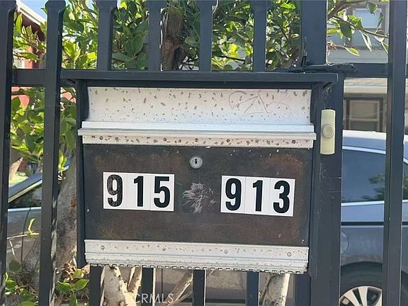 2nd image of 913 W 21st