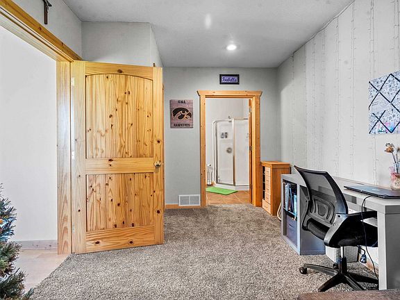 5th image of 354 Picnic Woods Dr