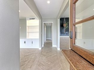 2163 Farnworth St, Camarillo, CA 93010