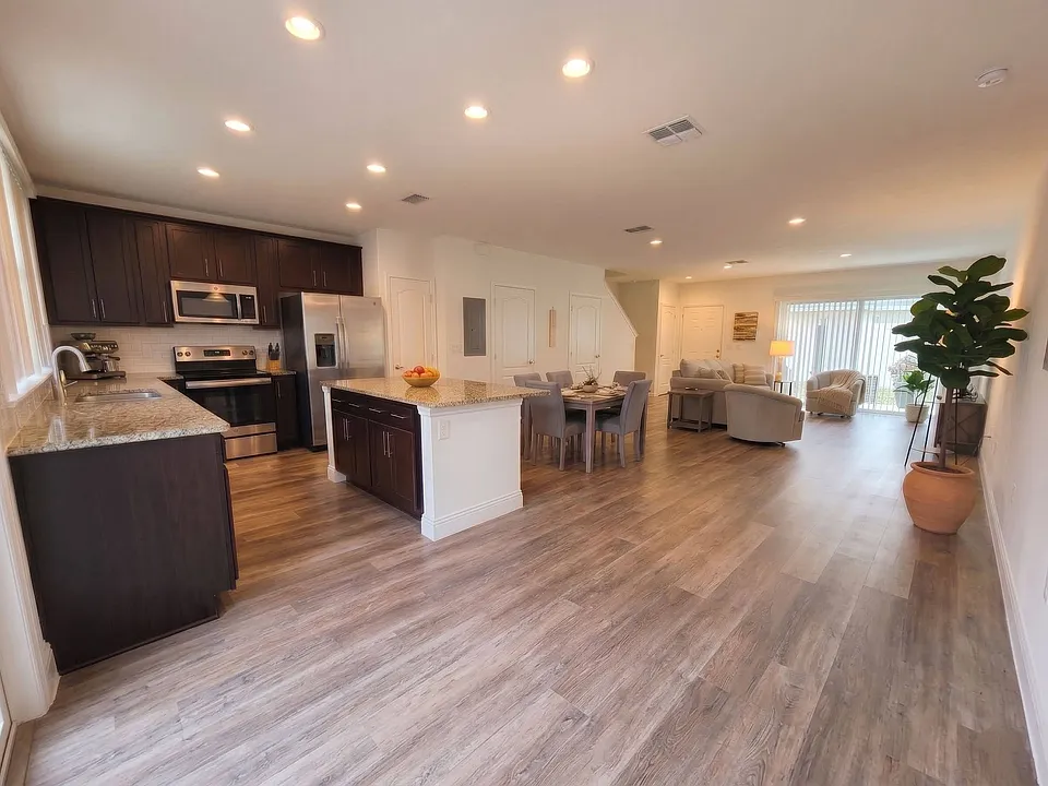2909 Via Tuscany Way