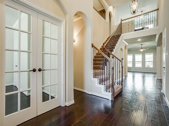 3rd image of 9414 Crown Meadow Dr