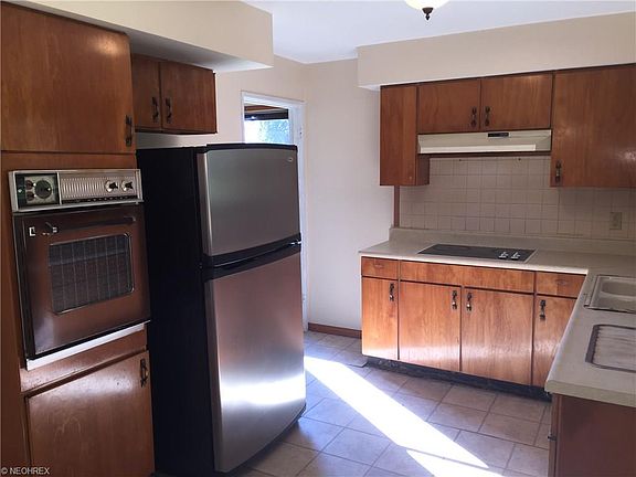 2nd image of 240 Janet Dr
