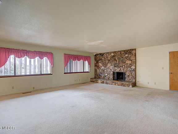 5th image of 121 Harsin Ln