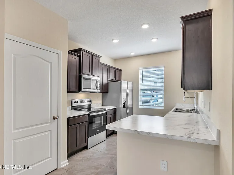 448 Running Woods St — Photo 3