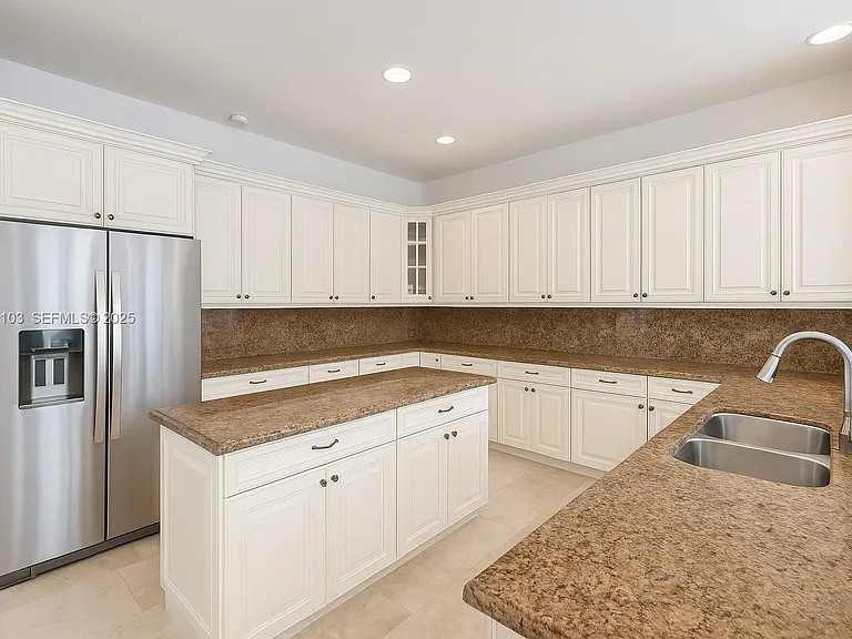 1490 Cleveland Rd — Photo 5