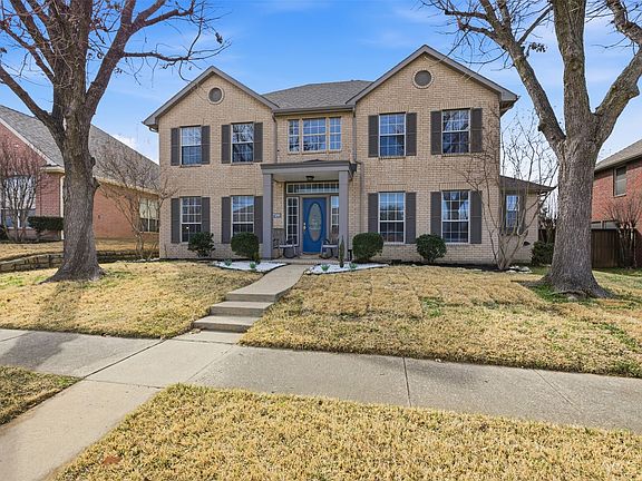 3rd image of 4521 Newport Dr