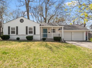 7412 Cherokee Dr, Prairie Village, KS 66208