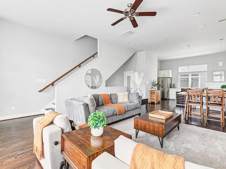 1310 Roberts St #1310 — Photo 16