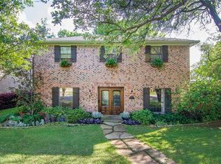 8928 Fairglen Dr, Dallas, TX 75231