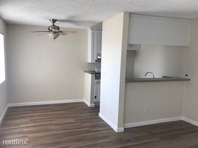 Vanowen 204 kitchen pic 1
