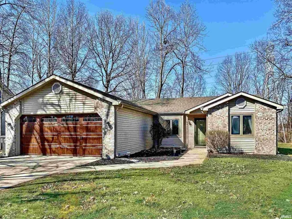 8025 Calera Ct, Fort Wayne, IN 46818