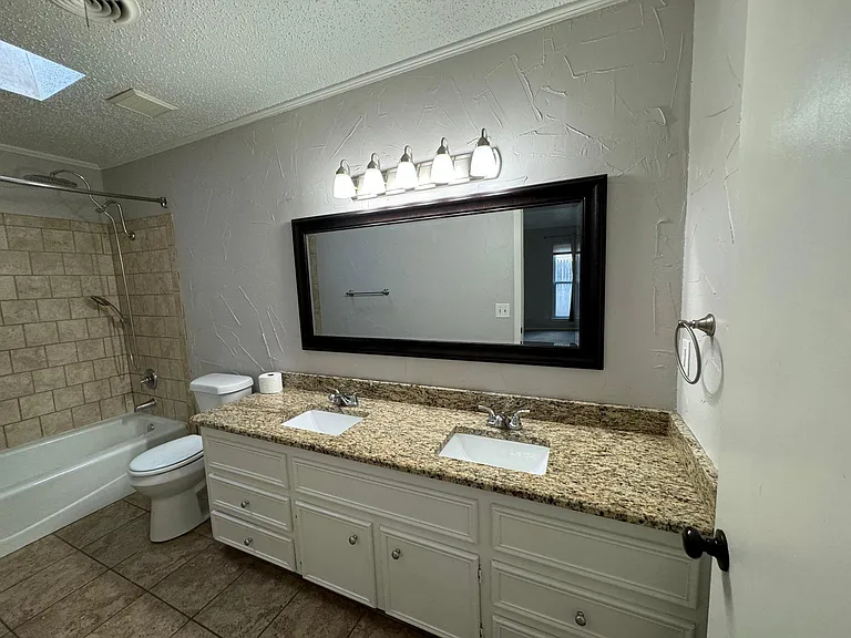 6715 Columbia Ln — Photo 23