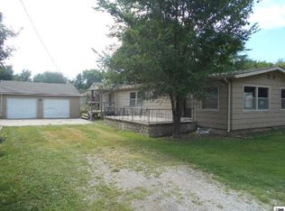108 W 5th St, Perry, KS 66073