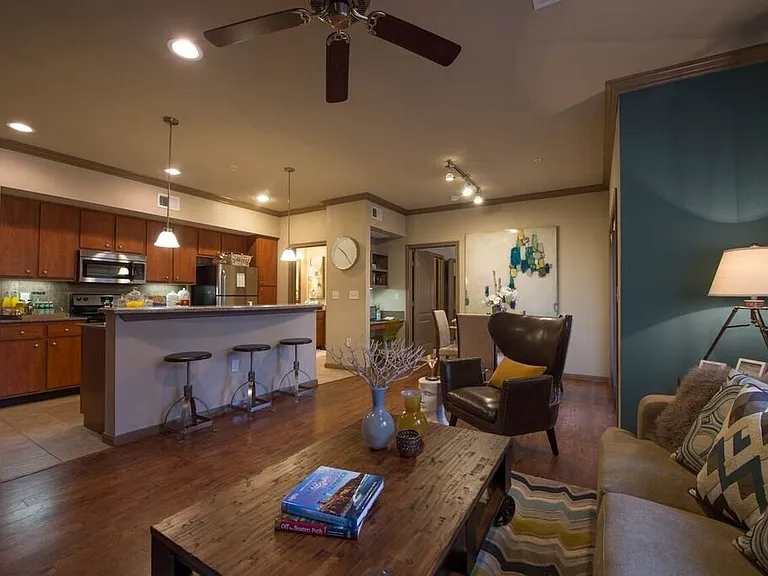 Model Open Kitchen