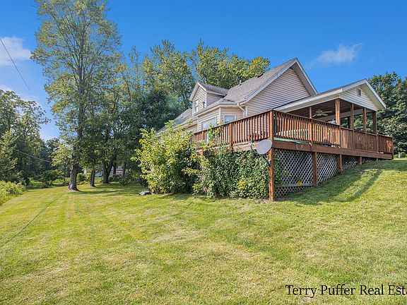 2nd image of 7271 Bluewater Hwy