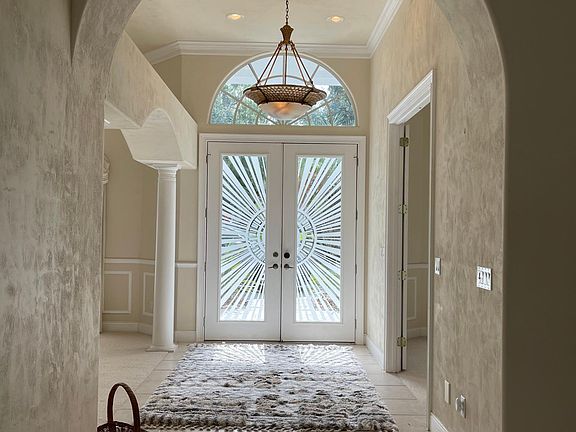 5th image of 130 Emerald Oaks Ln