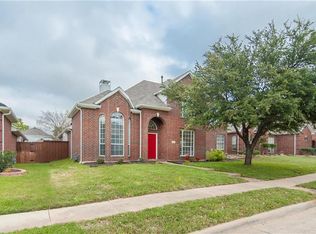 1193 Pleasant Oaks Dr, Lewisville, TX 75067