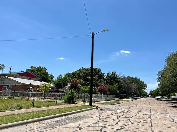 4th image of 702 Twilight Dr