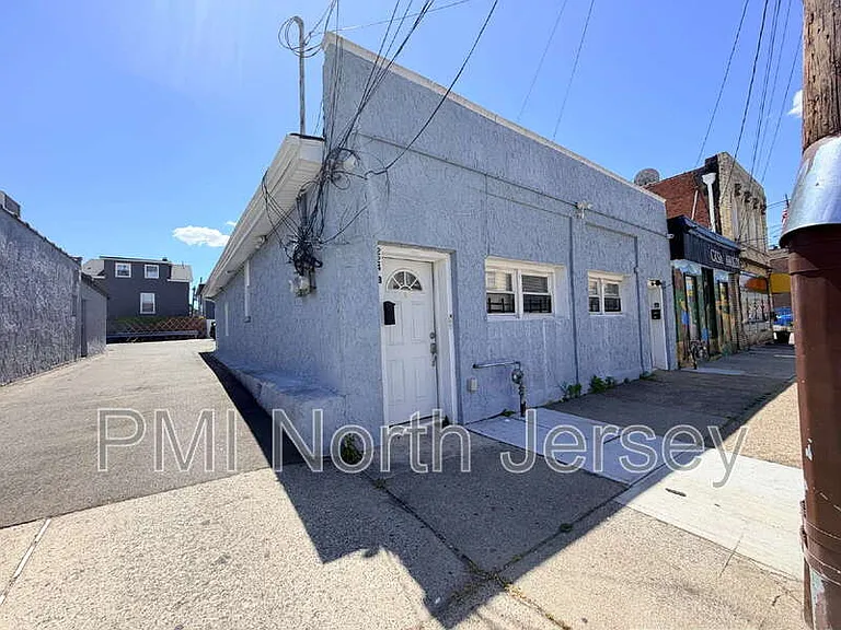 224 Macarthur Ave #B — Photo 19