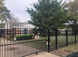 902 Bob Smith Rd, Baytown, TX 77521