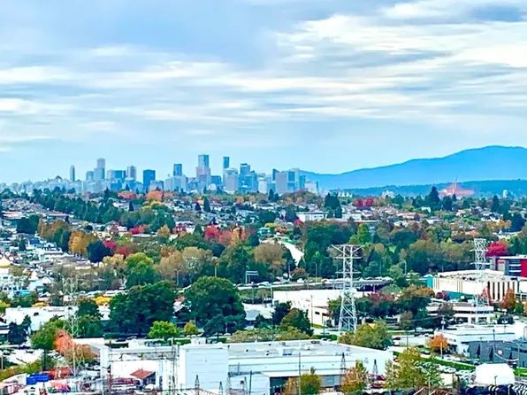 4168 Lougheed Hwy, Burnaby, BC