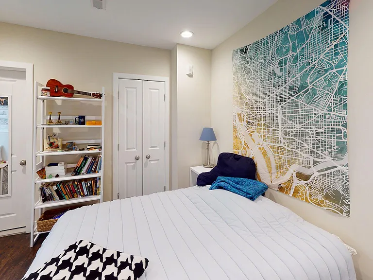4426 Pine St #3R — Photo 10