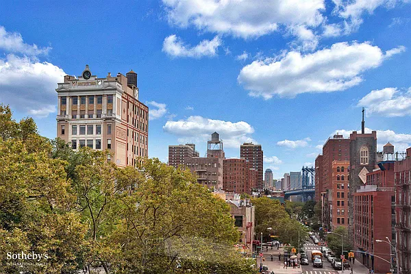 Rented by Sotheby's International Realty | media 23