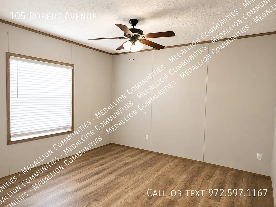 105 Robert Ave