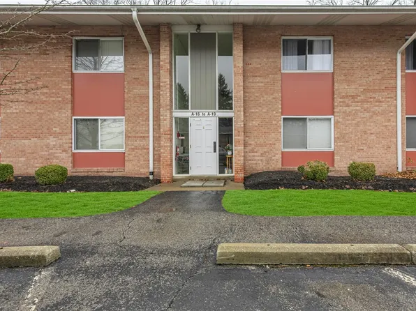 61 Darlington Rd APT A18, Beaver Falls, PA 15010