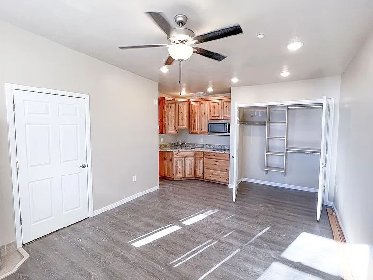 1060 N Louis St — Photo 1