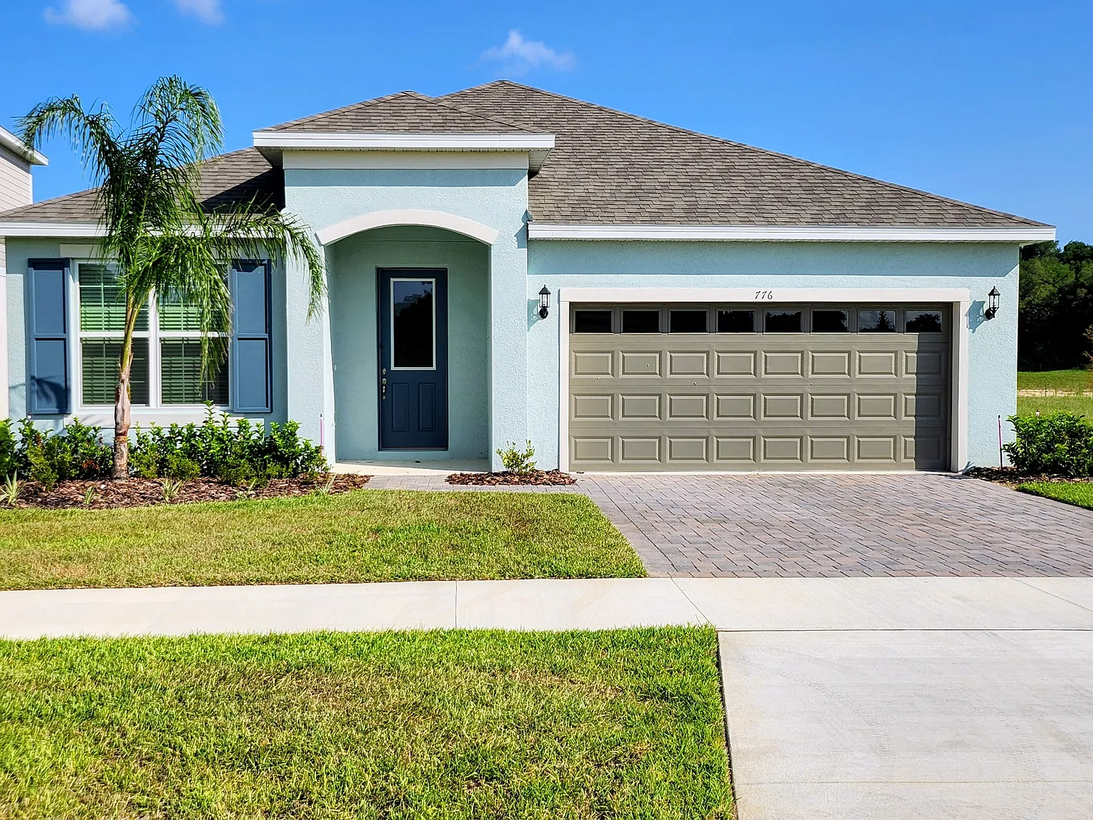 4 bed, 2110 sqft, $2,600 — Photo 1
