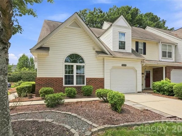 9609 Jack Russell Ct, Charlotte, NC 28269