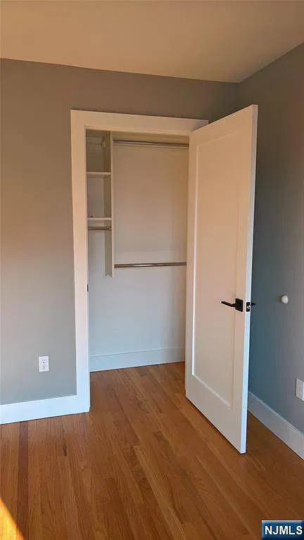 2 bed, 1.5 bath, 1002 sqft, $3,500 — Photo 4