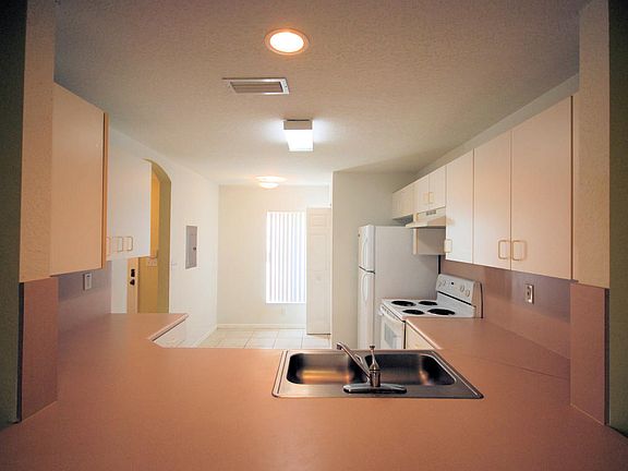 4th image of 849 Summit Lake Dr