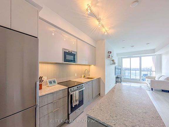 4th image of 31 Tippett Rd #1010