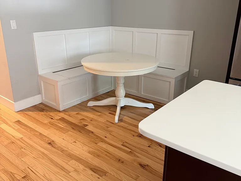 Eat in kitchen