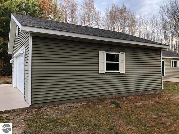 4th image of 10337 Woodwind Dr