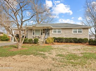 4320 Jade Ct, Louisville, KY 40216