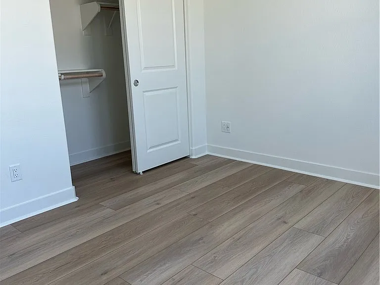 533 Embrook Way — Photo 7