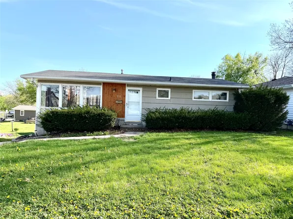 111 Union St, Pella, IA 50219