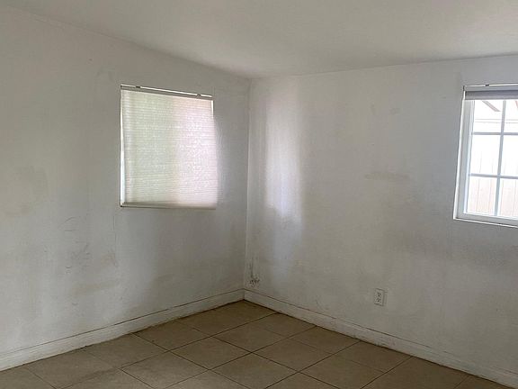 4th image of 2203 Sastre Ave