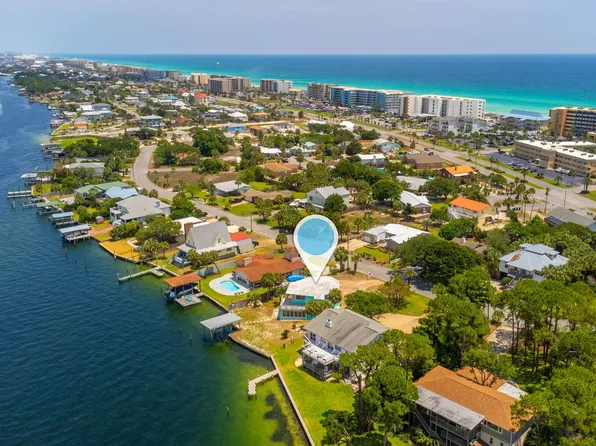 820 Tarpon Dr, Fort Walton Beach, FL 32548