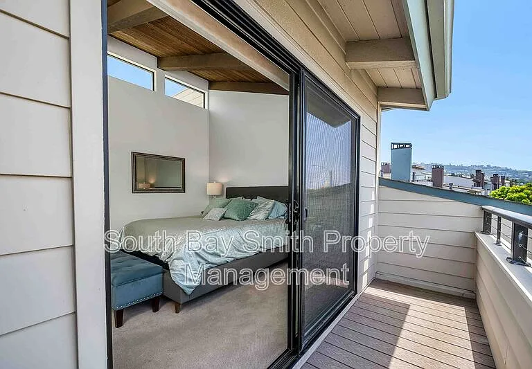 420 Palos Verdes Blvd — Photo 22