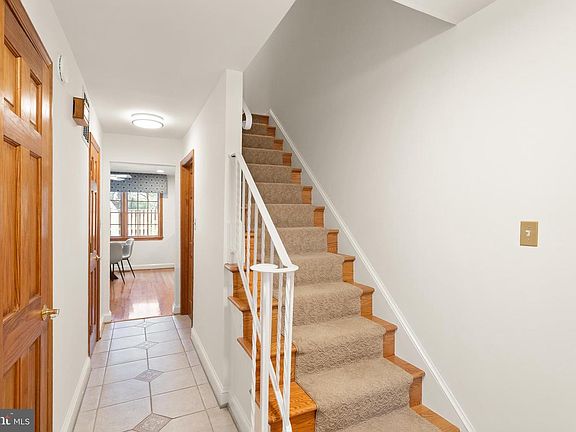 3rd image of 1838 Golf View Ct