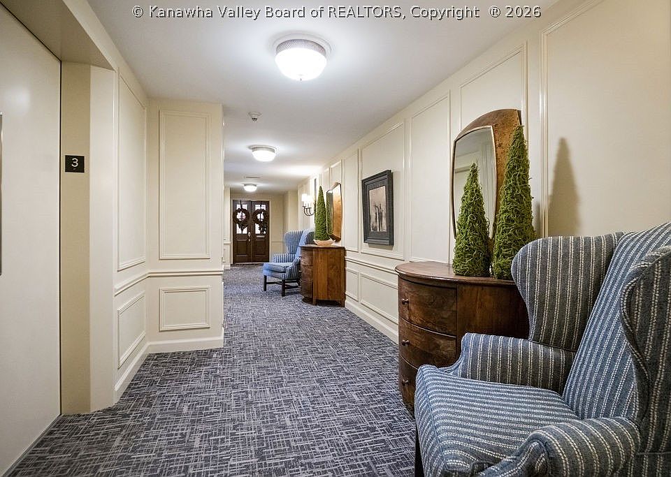 1st image of 1578 Kanawha Blvd E APT 7A