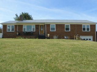 3022 Skyline Hwy, Galax, VA 24333