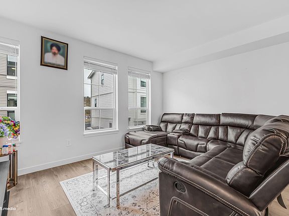 2nd image of 2774 Motrose Ave #49
