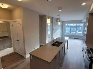 1702 17th Ave SW #209, Calgary, AB T2T0E7