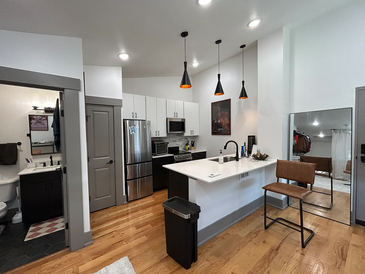 Studio, 400 sqft, $1,100 — Photo 4